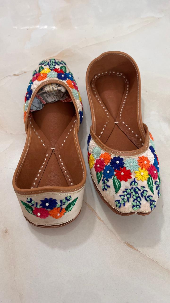 Handmade Shoes -white with flower