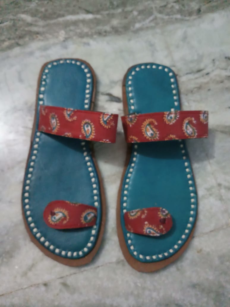 Handmade Chappal-Toe-Ring Chappals